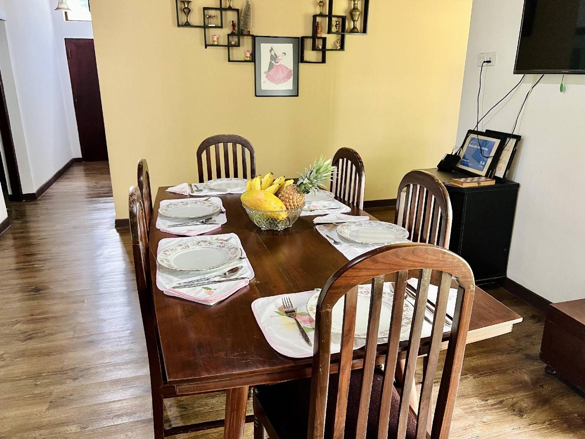 Gallery Dining Image